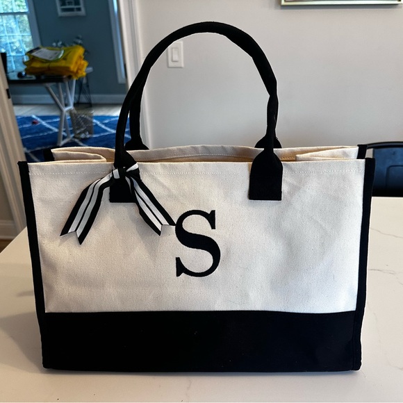 NWOT Stylish Black and White Tote Bag - Picture 3 of 5